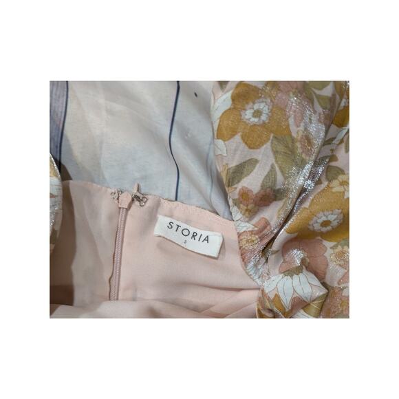 Storia Floral Shimmery Babydoll  Mini Dress Size S - Picture 3 of 6